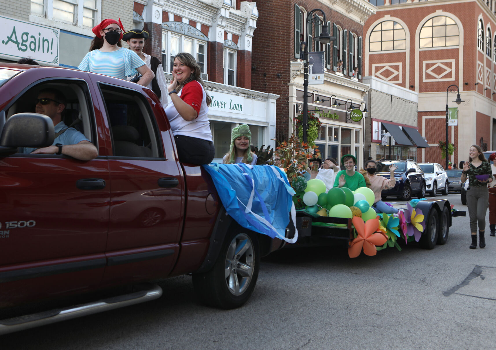 Peter Pan themed float travels through Washington